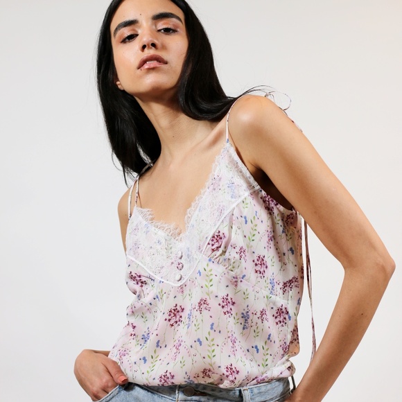 Natural silk floral lace top with buttons - Picture 2 of 7